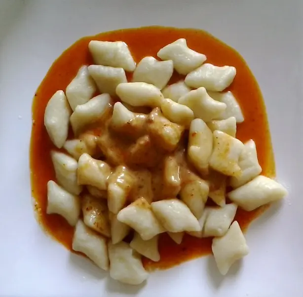 Foto von Polnische Hufeisen-Klöße Kopytka – fertig angerichtet