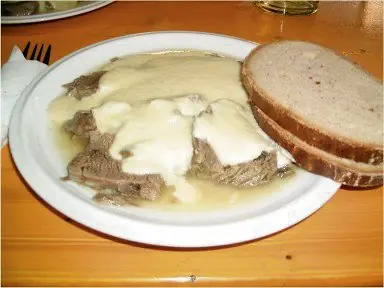 Foto von Fränkisches Krenfleisch klassisch – fertig angerichtet