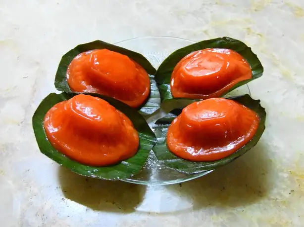 Foto von Rote Schildkrötenkuchen – fertig angerichtet