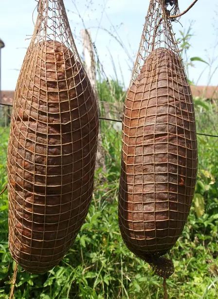 Foto von Original Slawonische Kulen Hausgemacht – fertig angerichtet
