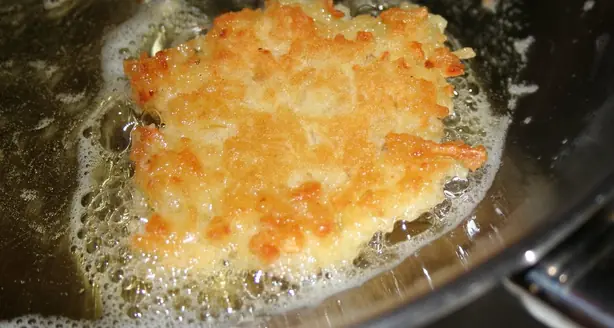 Foto von Jüdische Kartoffelpuffer Latkes – fertig angerichtet