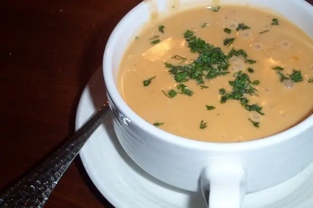 Foto von Französische Hummer-Bisque – fertig angerichtet