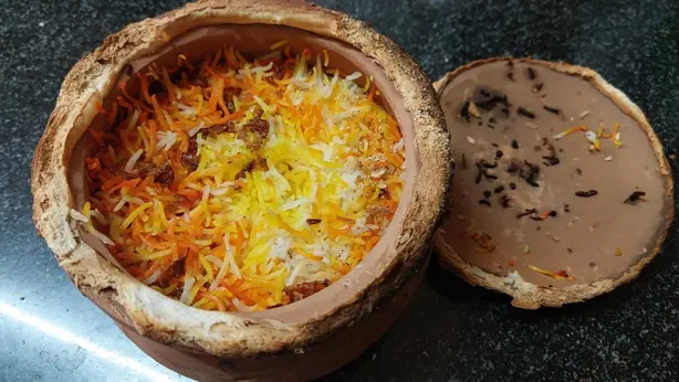 Foto von Lucknowi Lamm Dum Pukht – fertig angerichtet