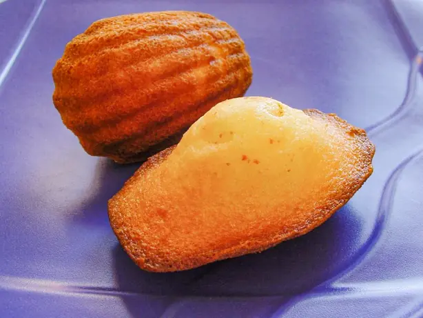 Foto von Französische Madeleines Klassisch – fertig angerichtet