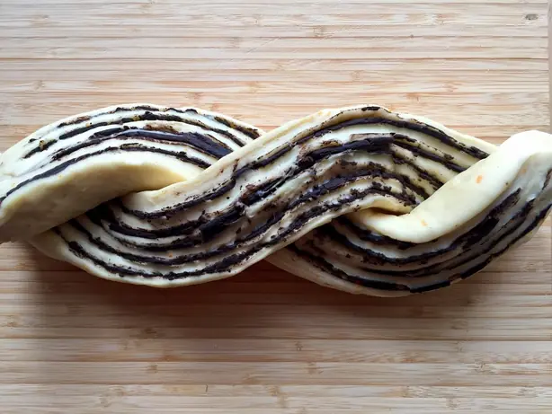 Foto von Polnische Schokoladen-Babka – fertig angerichtet