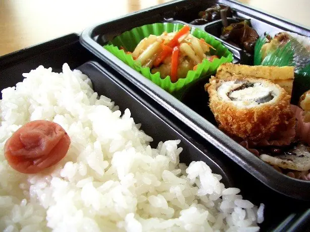 Foto von Japanische Umeboshi Salzpflaumen – fertig angerichtet