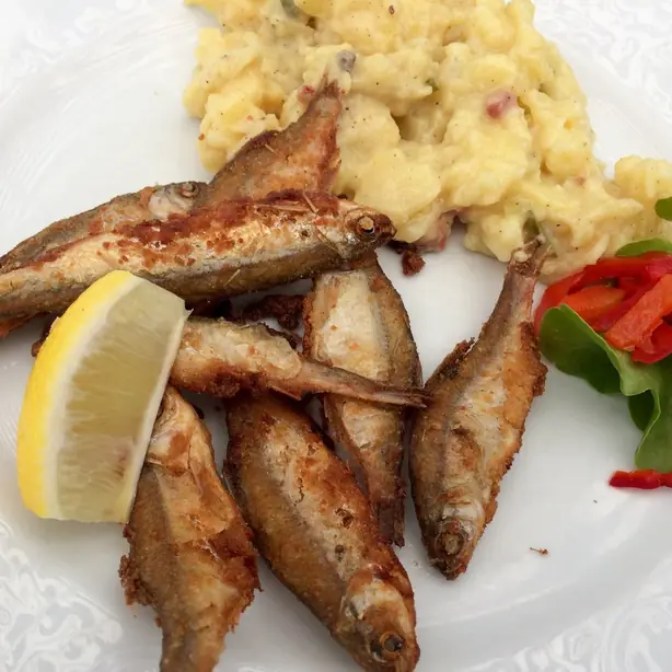 Foto von Fränkische Meefischli klassisch – fertig angerichtet