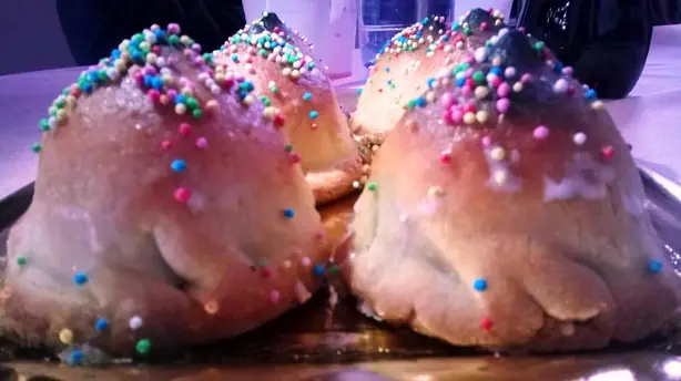 Foto von Sizilianische Minni di Virgini – fertig angerichtet