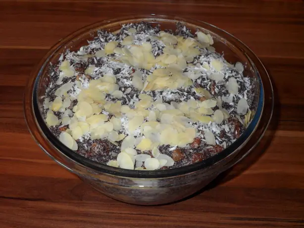 Foto von Schlesische Mohnpielen Mohnklöße (2) – fertig angerichtet