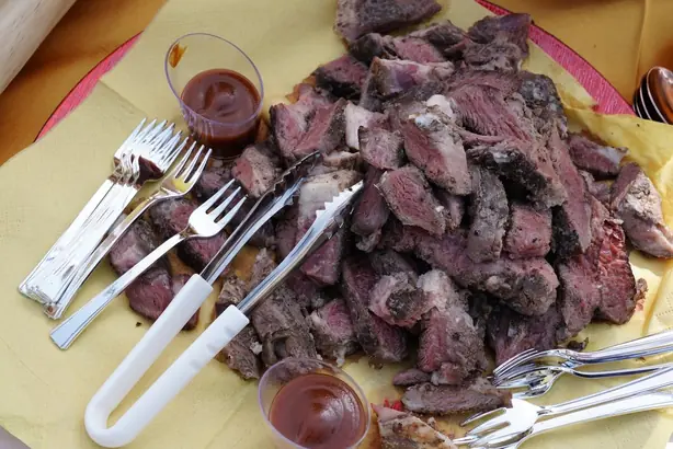 Foto von Mongolisches Lamm Khorkhog – fertig angerichtet