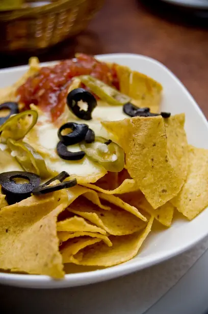 Foto von Klassische Tex-Mex Nachos überbacken – fertig angerichtet