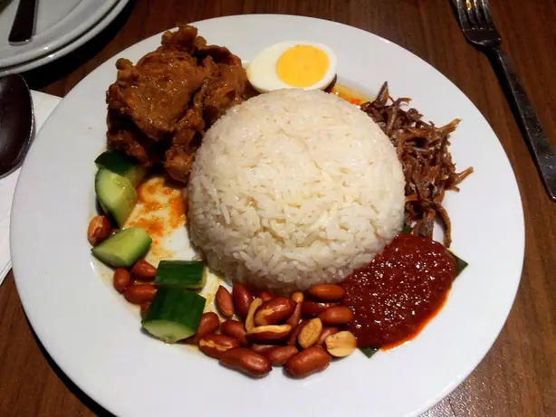 Foto von Malaysisches Devil's Curry Kari Debal – fertig angerichtet