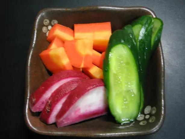 Foto von Japanisches Tsukemono vom Chinakohl – fertig angerichtet