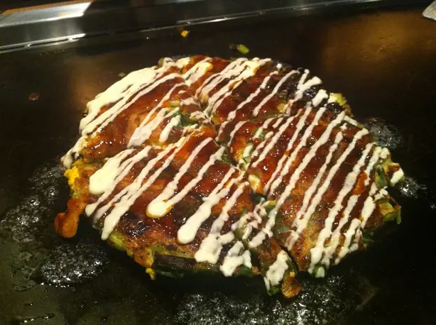 Okonomiyaki 002 – Foto: Koji Horaguchi (CC BY 2.0)