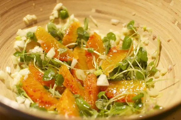 Foto von Sizilianischer Orangensalat klassisch – fertig angerichtet