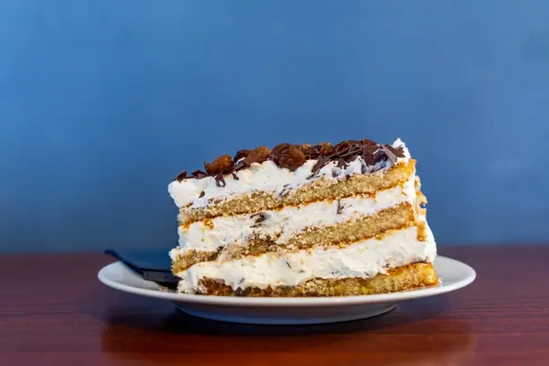 Foto von Klassische Ostfriesentorte – fertig angerichtet