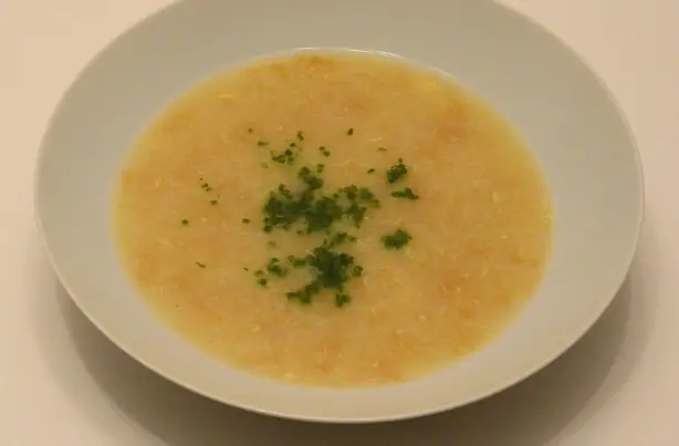 Foto von Wiener Panadelsuppe klassisch – fertig angerichtet