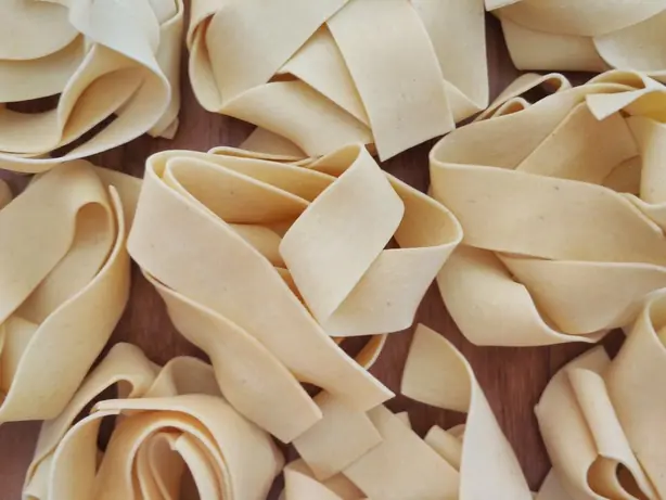 Foto von Toskanische Pappardelle mit Wildschwein-Ragù – fertig angerichtet