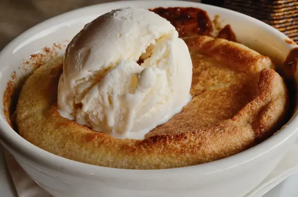 Foto von Herbiger Lamm-Cobbler – fertig angerichtet