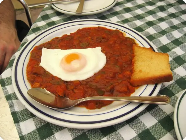 Foto von Klassisches Pisto Manchego (2) – fertig angerichtet