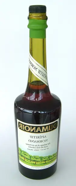 Foto von Normannischer Pommeau klassisch – fertig angerichtet