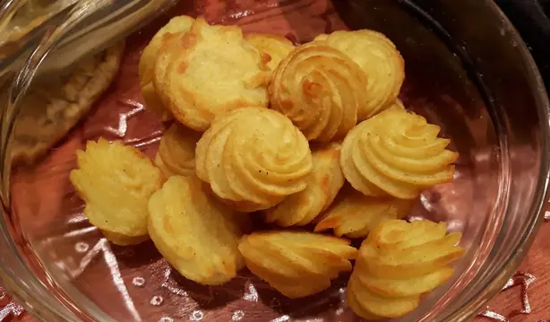 Foto von Klassisches Chateaubriand mit Sauce – fertig angerichtet