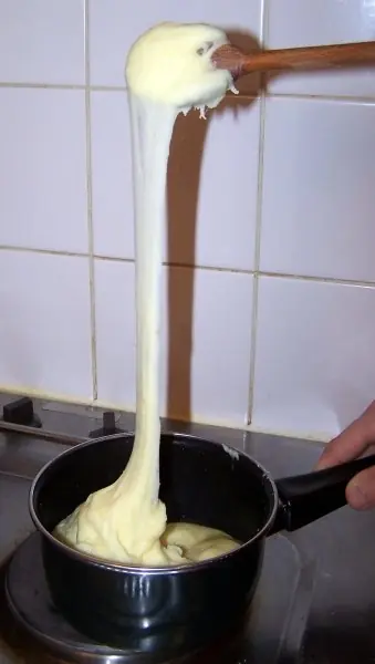 Foto von Klassisches Aligot aus dem Aubrac – fertig angerichtet