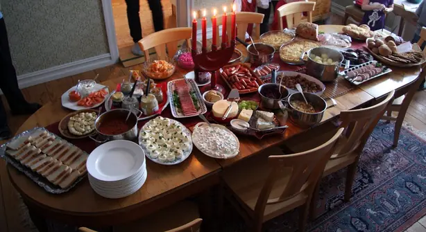 Foto von Klassisches Schwedisches Smörgåsbord – fertig angerichtet