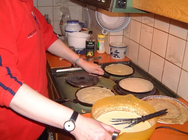 Foto von Isländische Pönnukökur Pfannkuchen – fertig angerichtet
