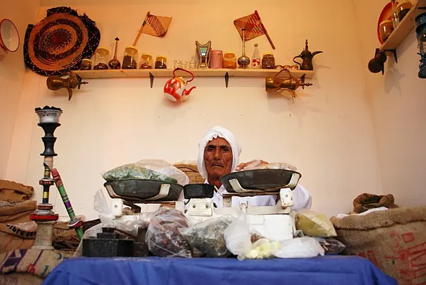 Foto von Katarisches Chicken Machbous Klassisch – fertig angerichtet