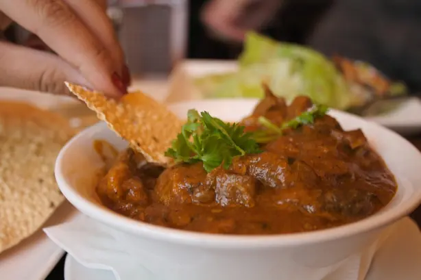 Foto von Klassisches Kaschmir Rogan Josh – fertig angerichtet