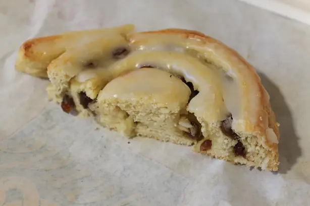 Foto von Klassische Deutsche Rosinenschnecken – fertig angerichtet