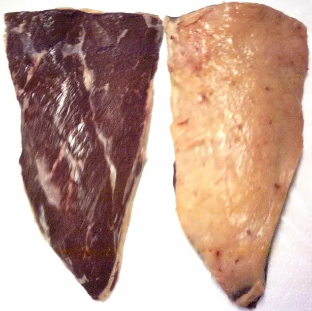 Foto von Brasilianisches Picanha vom Grill – fertig angerichtet