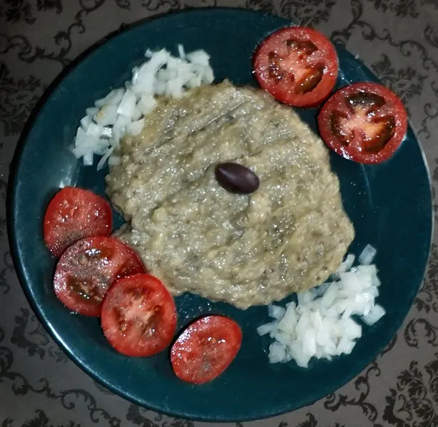 Foto von Rumänische Salată de vinete klassisch (3) – fertig angerichtet