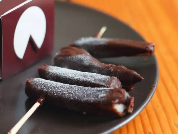 Foto von Ukrainisches Salo in Schokolade – fertig angerichtet