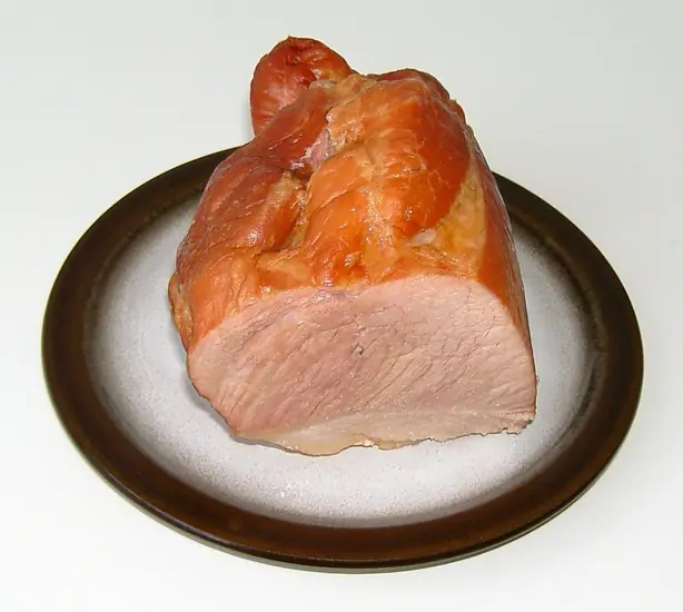 Foto von Fränkisches Schäuferla klassisch – fertig angerichtet