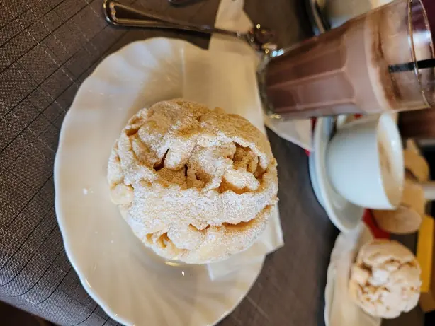 Foto von Rothenburger Schneeballen klassisch – fertig angerichtet