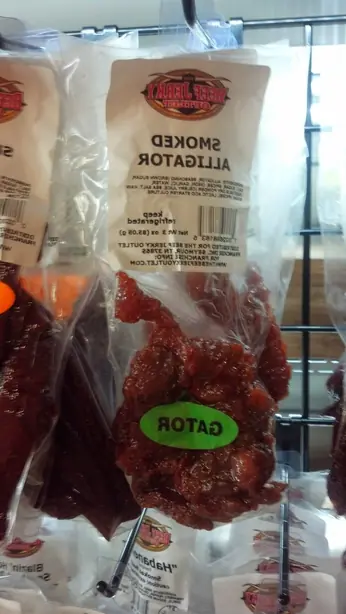 Smoked alligator jerky at a store in --Richfield, Wisconsin-- – Foto: Porterhse (CC0)