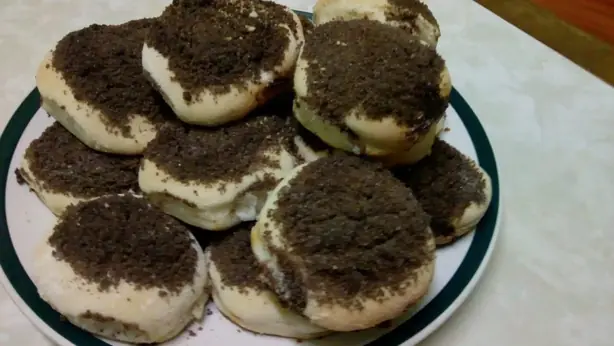 Foto von Argentinische Tortitas Negras (Schwarze Törtchen) – fertig angerichtet