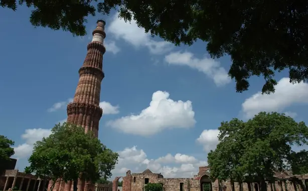 Foto von Aserbaidschanische Qutab (Gefüllte Teigfladen) – fertig angerichtet