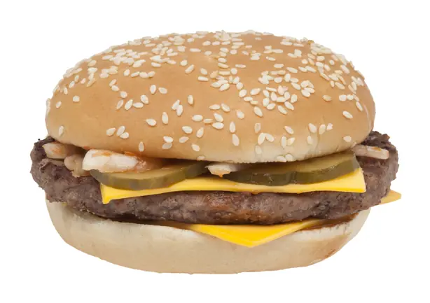 Foto von Der Klassische Viertelpfünder (Quarter Pounder Style) – fertig angerichtet