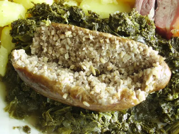 Foto von Grünkohl mit Pinkel (Norddeutscher Klassiker) – fertig angerichtet