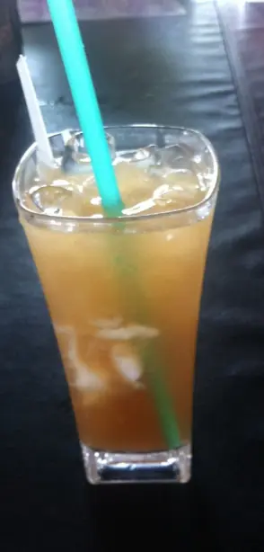 Foto von Janda Pulang - Erfrischender Kokos-Palmzucker-Drink aus Malaysia – fertig angerichtet