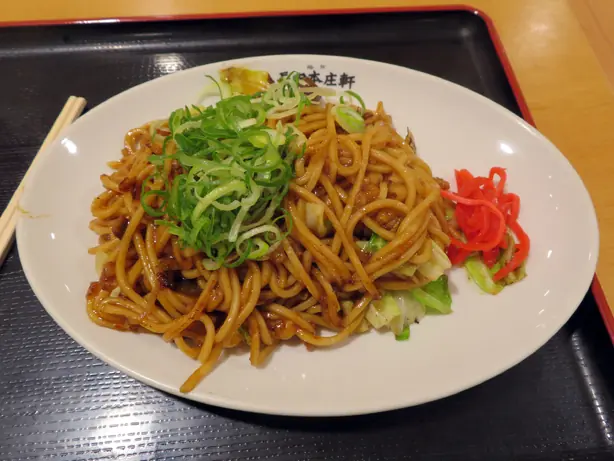 Foto von Japanische Yakisoba – fertig angerichtet