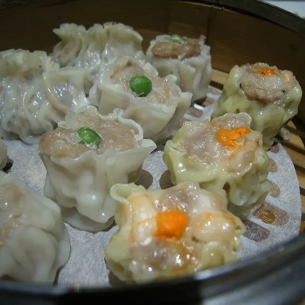Foto von Kantonesische Shumai (Siu Mai) – Klassische Dim Sum – fertig angerichtet