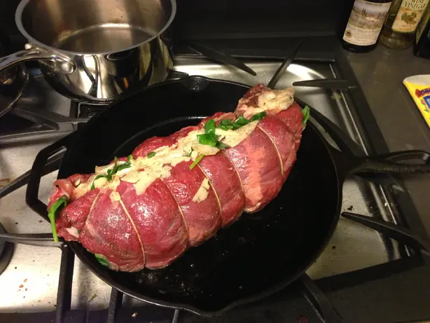 Foto von Klassische Rinderrouladen nach Großmutter-Art – fertig angerichtet