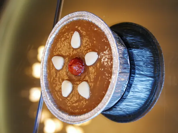 Foto von Klassischer Nian Gao – Der süße chinesische Glückskuchen – fertig angerichtet