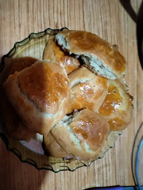 Foto von Köylü Pastası - Der rustikale türkische Dorfkuchen – fertig angerichtet