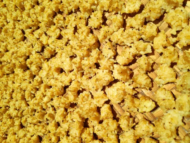 Foto von Masyaura - Selbstgemachte nepalesische Linsen-Gemüse-Nuggets – fertig angerichtet