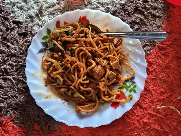 Foto von Mee Goreng Mamak – Der würzige malaysische Nudel-Klassiker – fertig angerichtet
